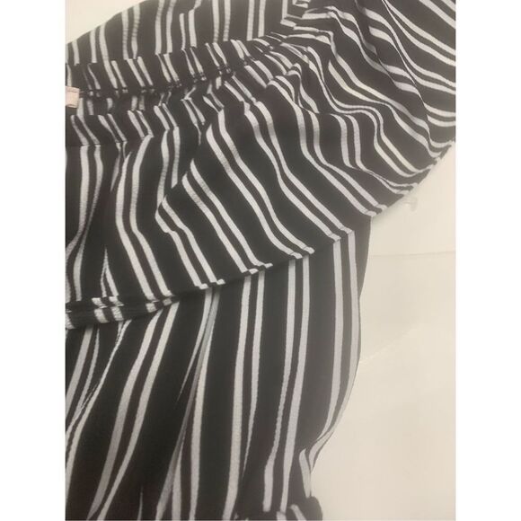 Striped Off The Shoulder Dress - Picture 4 of 5